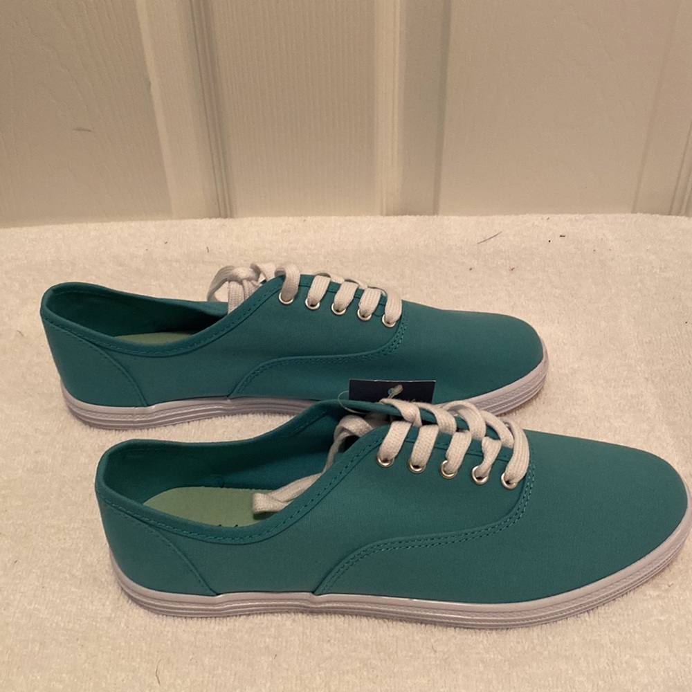 Brand New Universal Thread Blue/Lunea Sneakers…size 10 - Picture 4 of 8